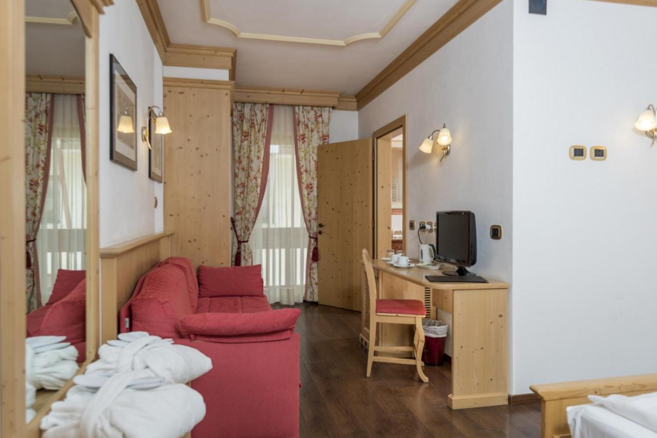 Hotel B&B Andreas Canazei Exterior photo