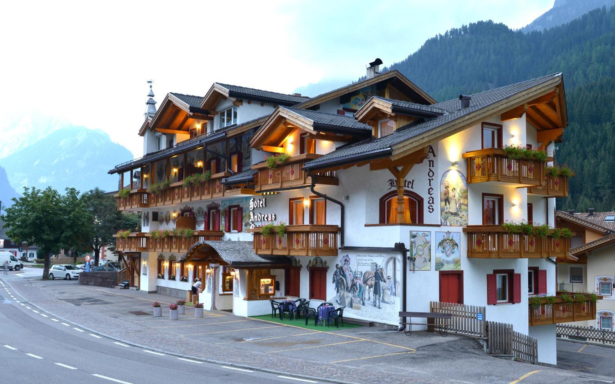 Hotel B&B Andreas Canazei Exterior photo
